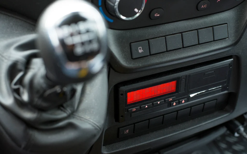 Fahrtenschreiber in einem LKW ist aktiv